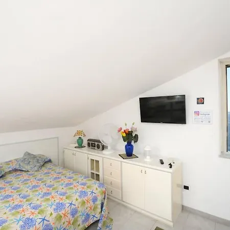Mamma Rosanna 2 - Flat In With Terrace Holiday home *
